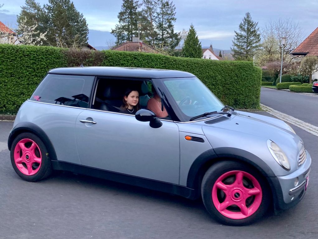 Bild des Angebotes MINI COOPER R50. Viel Pink