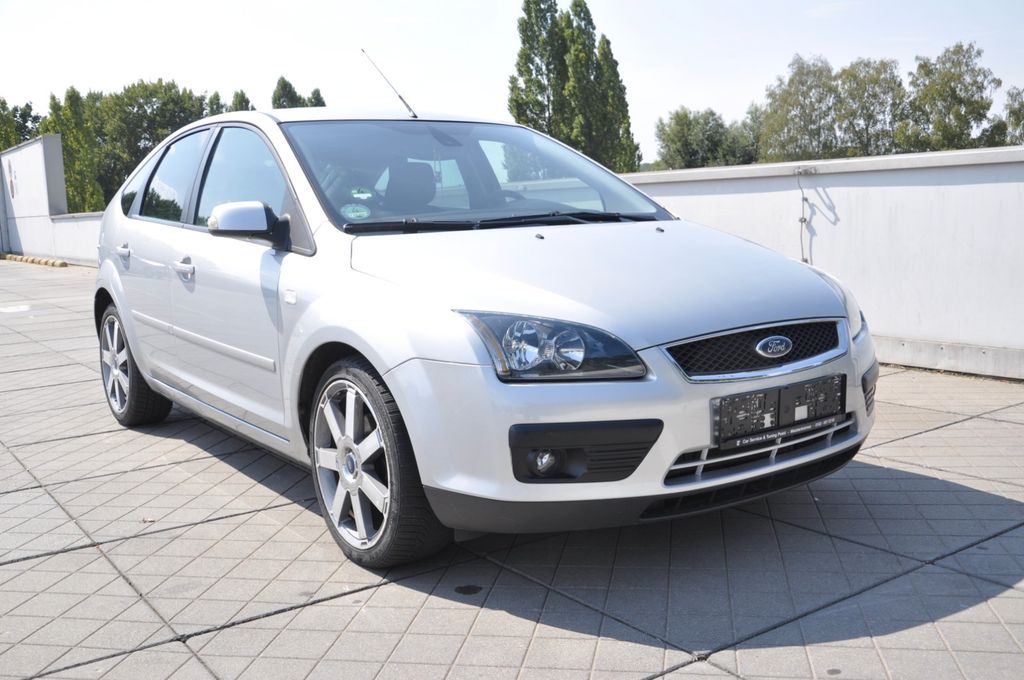 Bild des Angebotes Ford Focus 1,8 Style Style