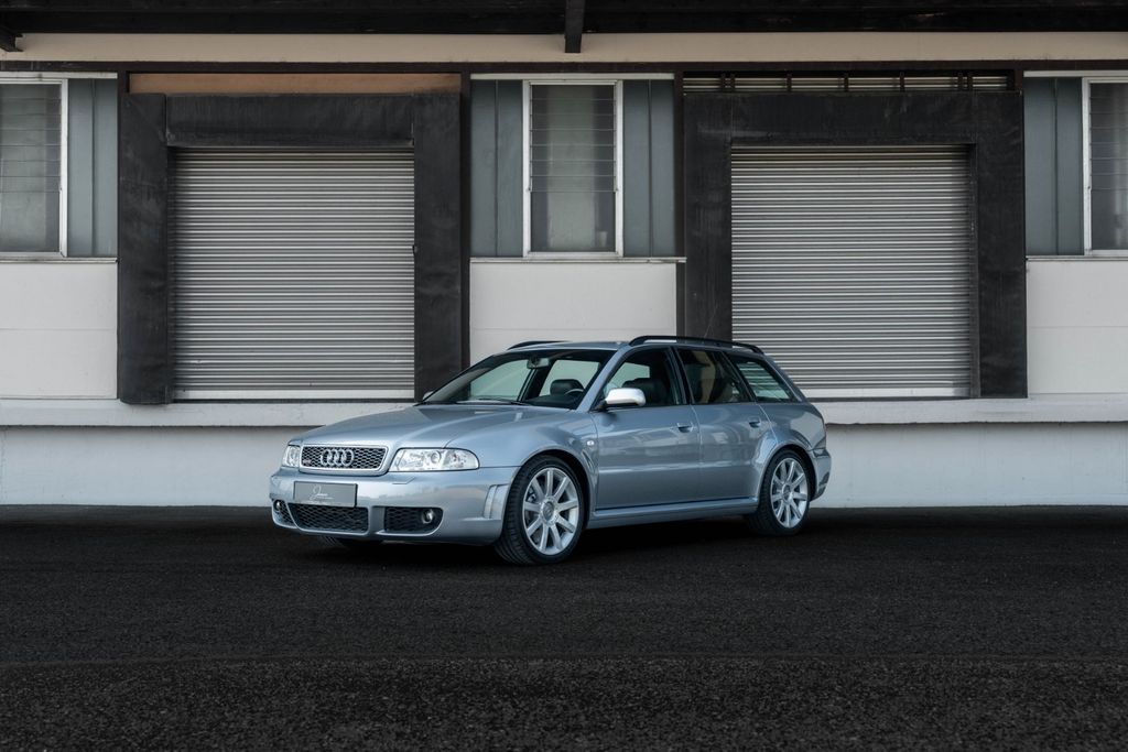 Bild des Angebotes Audi RS4 2.7 quattro Avant*1. Hd.*deutsch*Erstlack*