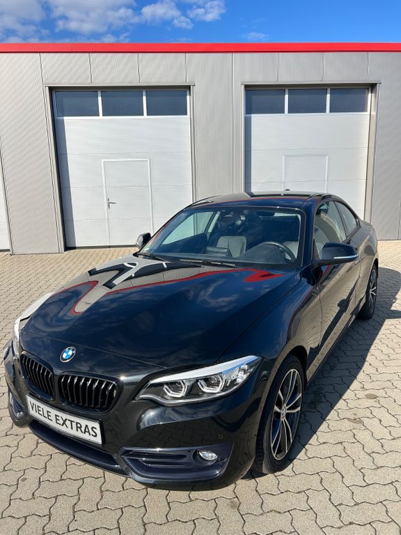 Bild des Angebotes BMW 220i  Coupé - Top Zustand TÜV neu!