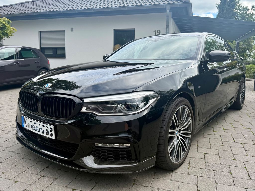 Bild des Angebotes BMW 540i G30 M-Paket/LED/HUD/ACC/H&K M-Performance