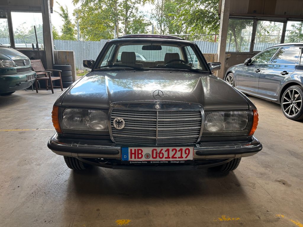 Bild des Angebotes Mercedes-Benz 230CE Coupe Automatik SD H-Zulassung