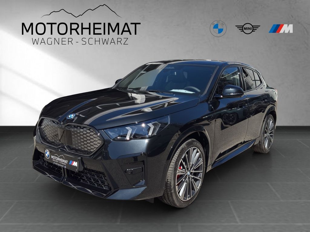 Bild des Angebotes BMW iX2 xDrive30 M Sport Pro HUD 360° 20" Pano