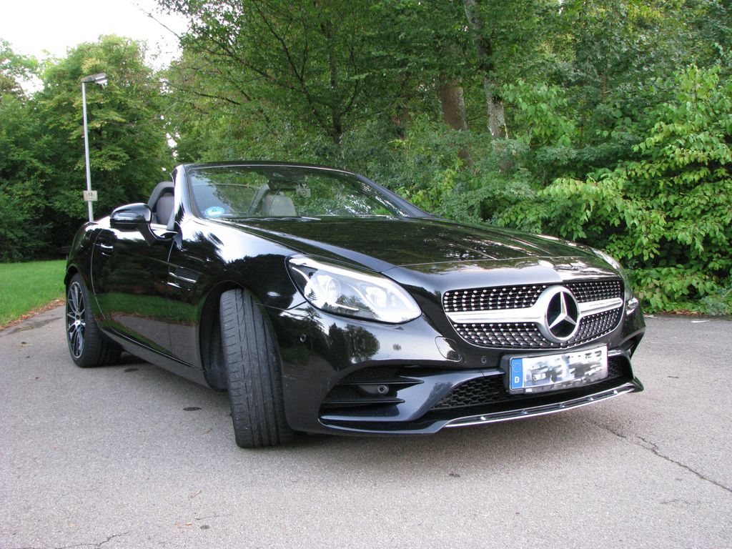 Bild des Angebotes Mercedes-Benz SLC 200 AMG-Line Limited RedArt Edition