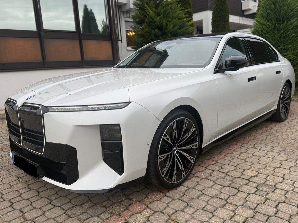 Bild des Angebotes BMW 740XD LCI *Passenger Screen* XXL TV *SOFORT VERF