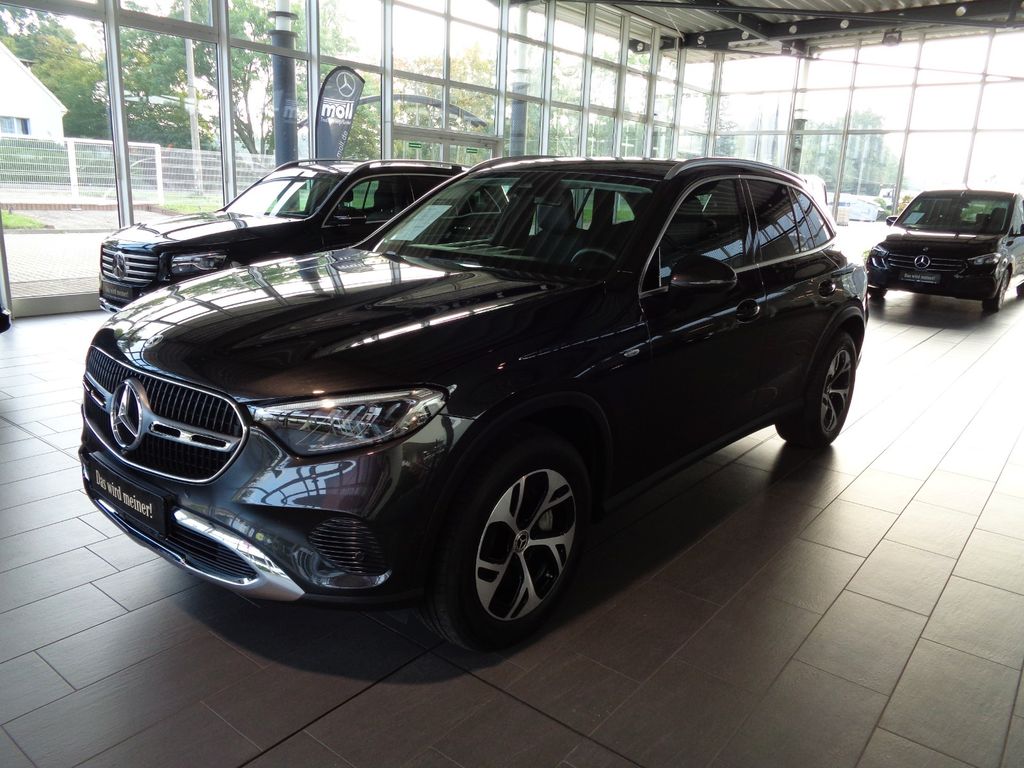 Bild des Angebotes Mercedes-Benz GLC 300 e 4M,AHK,LED,KAMERA,NAVI,NP:78.231,-EURO