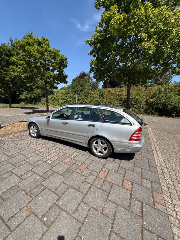 Bild des Angebotes Mercedes-Benz 200