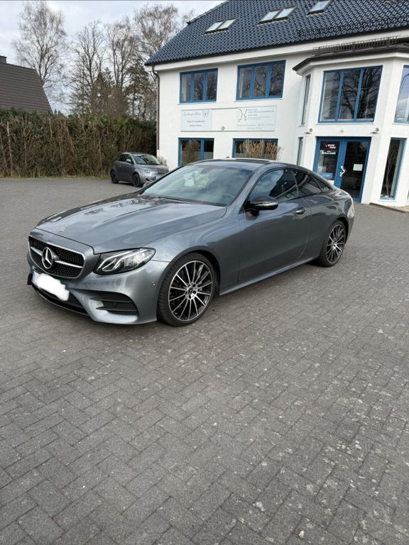Bild des Angebotes Mercedes-Benz E 300 Autom. AMG Line Night Paket