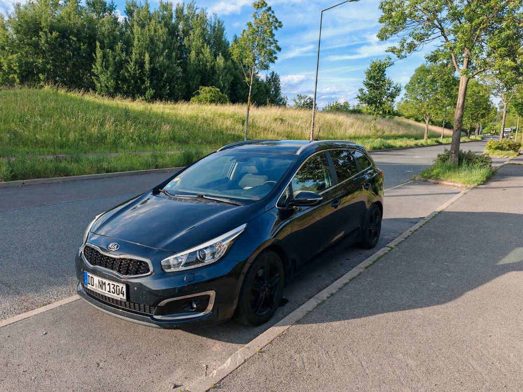Bild des Angebotes Kia cee'd Sportswagon 1.6 CRDi, Keyless, AHK, Kamera