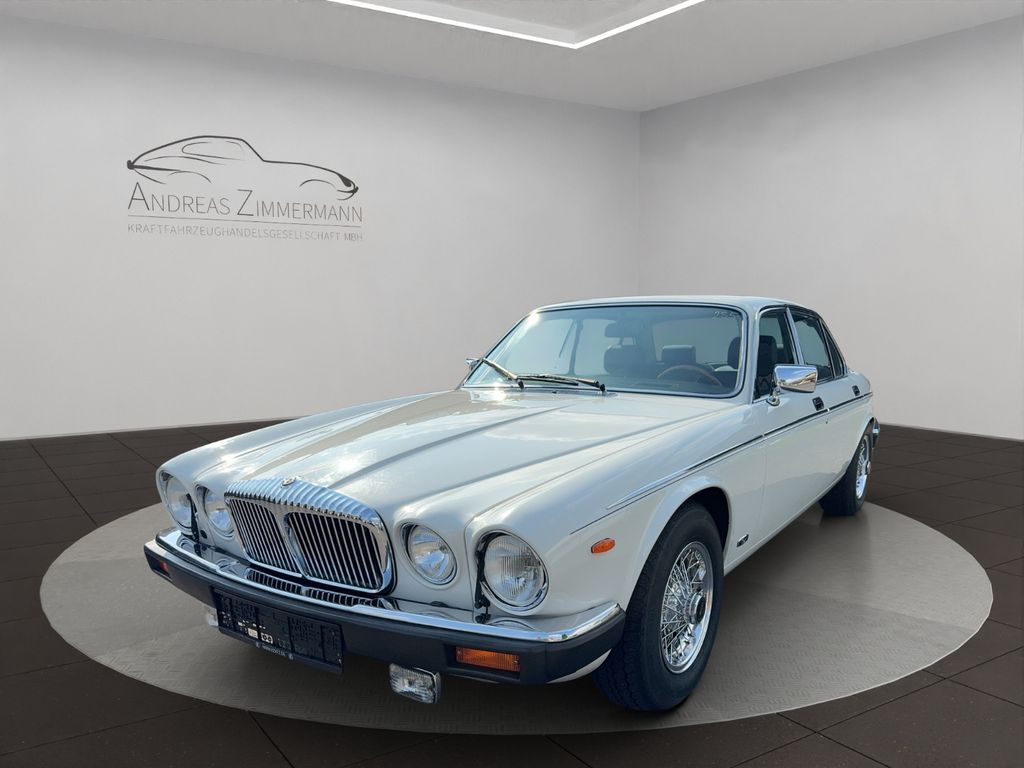 Bild des Angebotes Jaguar Daimler Double Six Serie 3! NUR 24000KM! EZ2003!