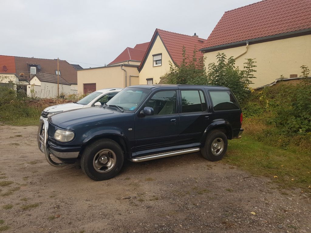 Ford Explorer 4.0 V6 SOHC -