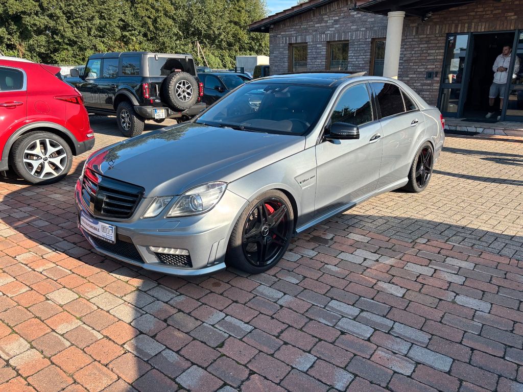 Bild des Angebotes Mercedes-Benz E 63 AMG Lim. Speedshif MCT+Pannorama+Belü Sitze