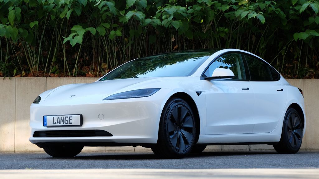Bild des Angebotes Tesla Model 3 Long Range Dual Motor AWD, HIGHLAND, AHK