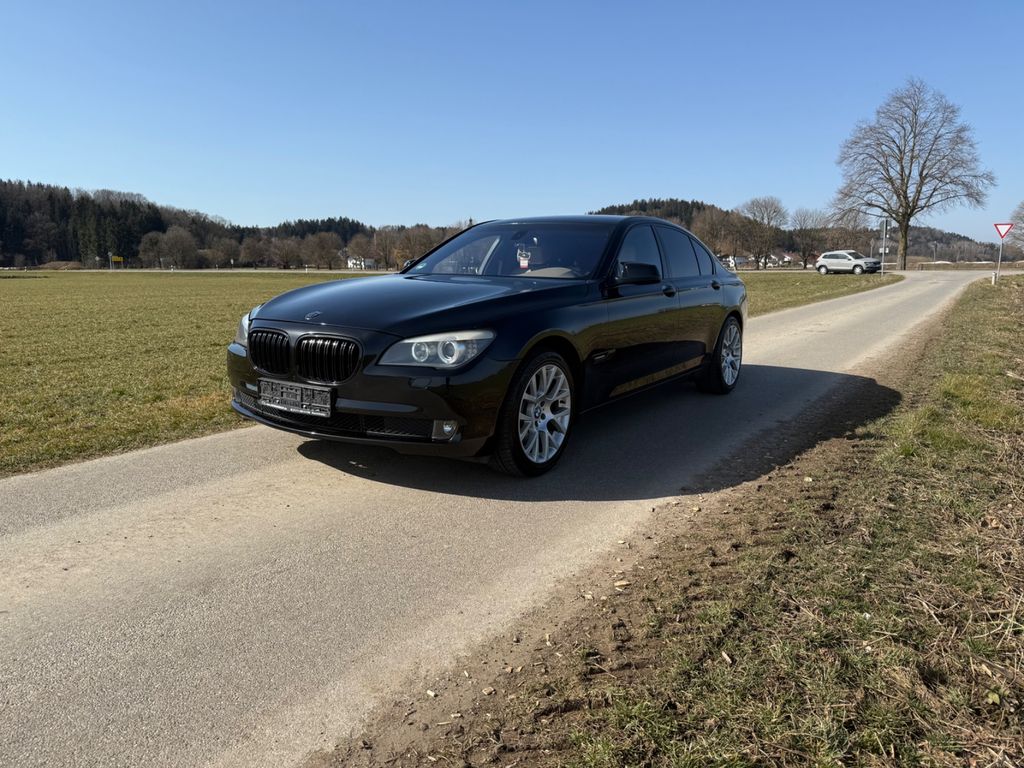 Bild des Angebotes BMW 730d - TOP ZUSTAND VIELE TEILE NEU