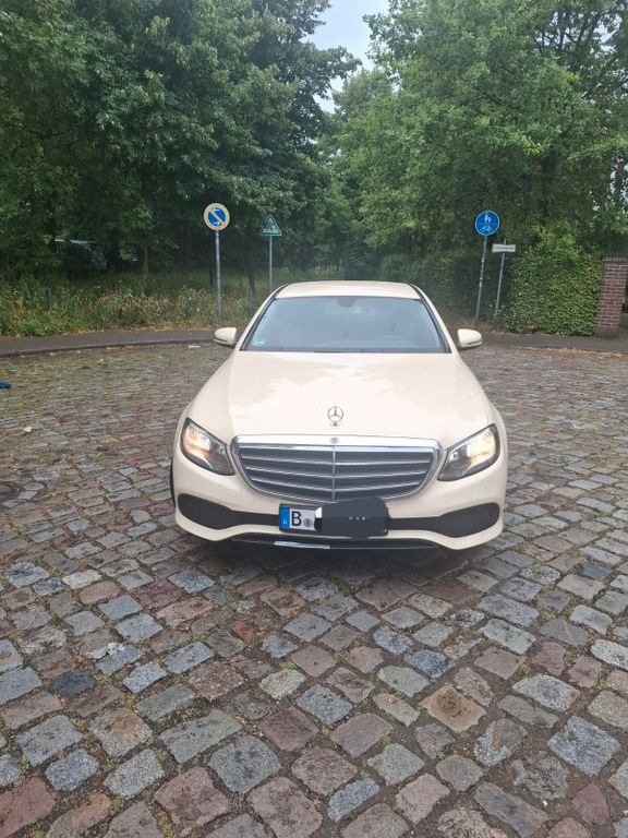 Bild des Angebotes Mercedes-Benz E 200 d Autom. -