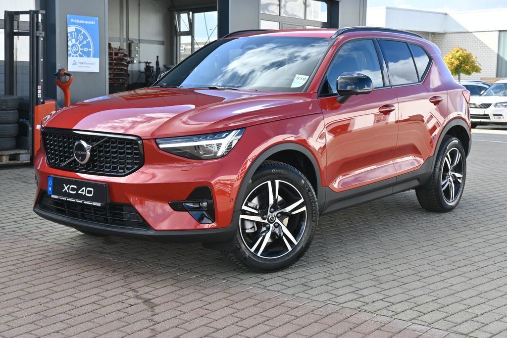 Bild des Angebotes Volvo XC40 B3 DKG Plus Dark*Pixel*FSHZG*360°*ACC*AHK