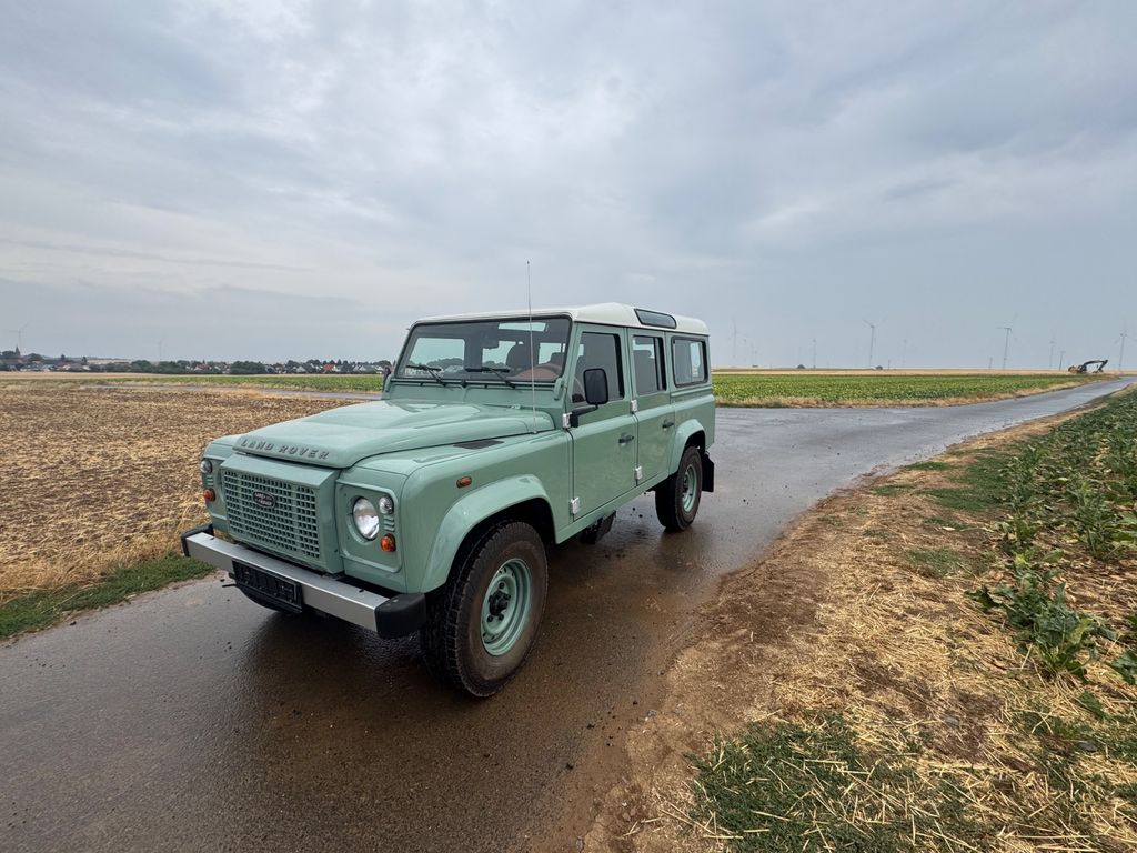 Bild des Angebotes Land Rover Defender 110 TD4 Station Wagon