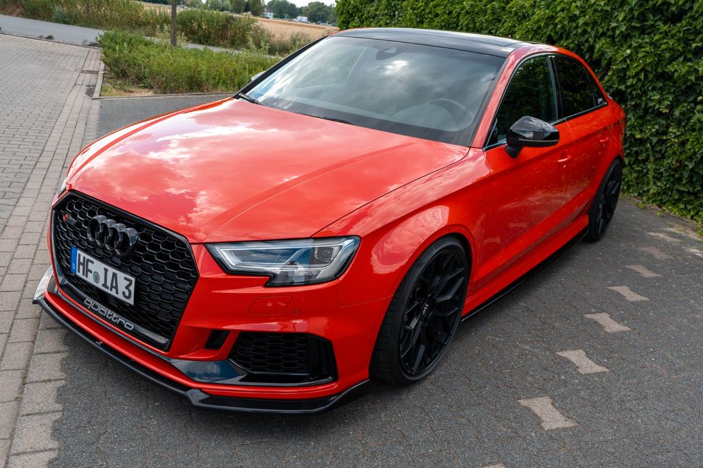 Audi RS3 - Vollausstattung, Keramikbremse, B&O