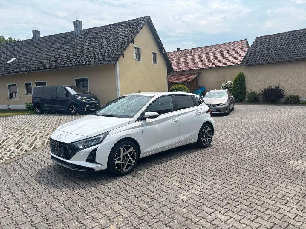 Bild des Angebotes Hyundai i20 Prime Mild-Hybrid 120PS++Automatik++17000Km+