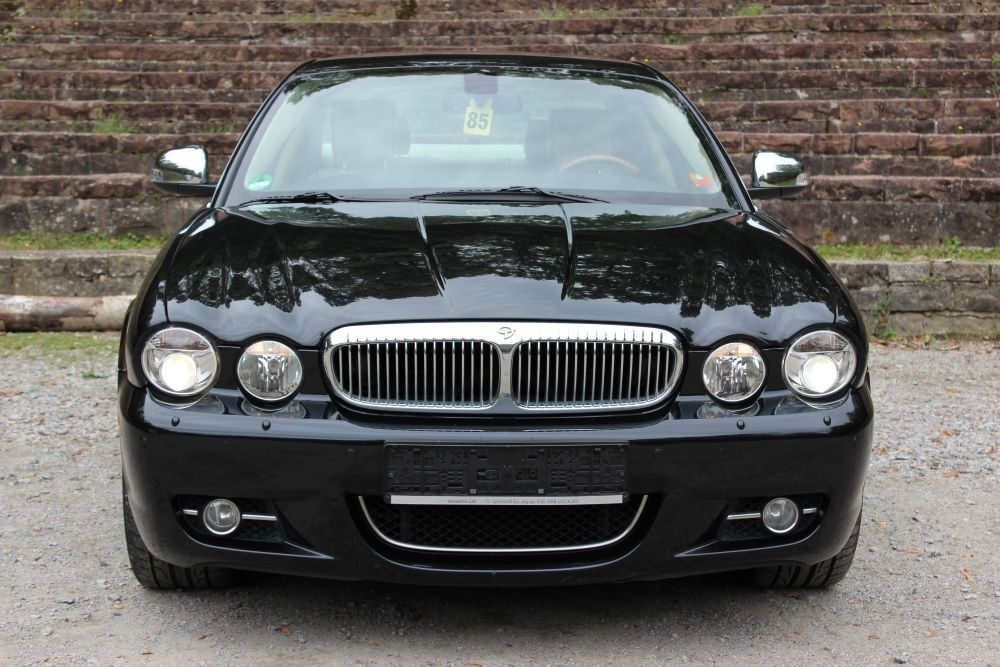 Bild des Angebotes Jaguar Daimler Super V8 3 Jahre Garantie