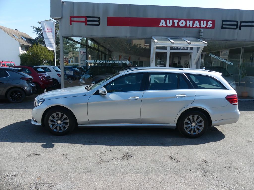 Bild des Angebotes Mercedes-Benz E 220  T-Modell BlueEfficiency Automatik