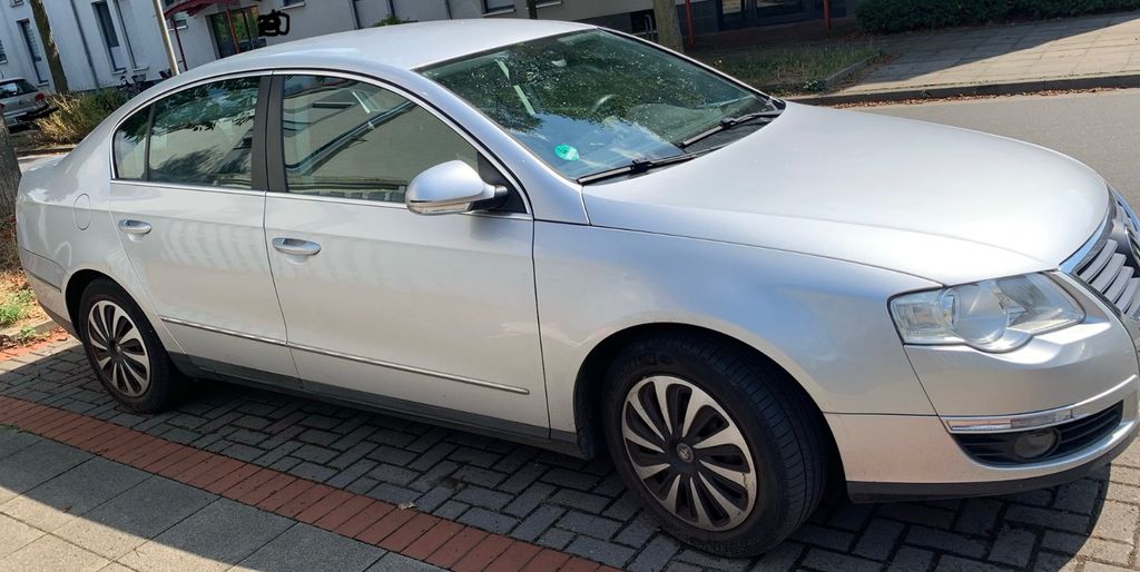 Bild des Angebotes Volkswagen Passat 1.6 FSI Trendline Trendline