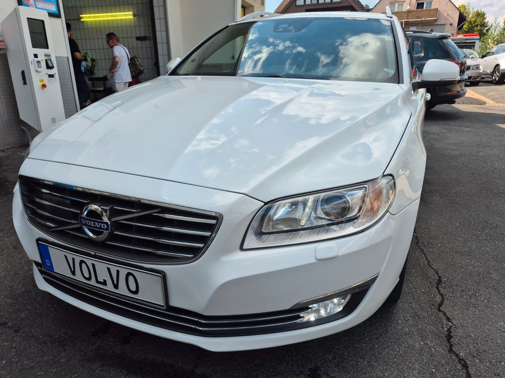 Volvo V70 D4 Summum Standheizung AHK TÜV NEU