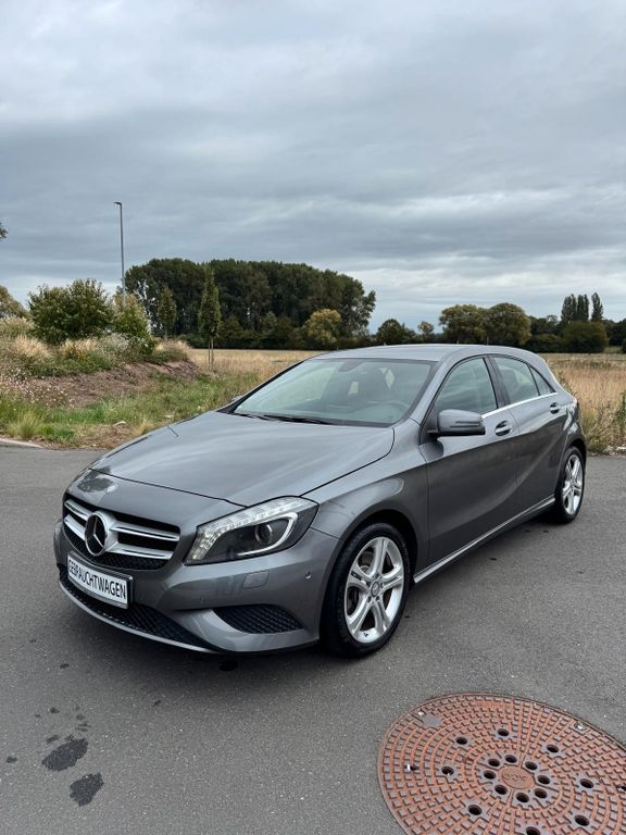 Bild des Angebotes Mercedes-Benz A 250 BlueEfficiency *STANDHZG*SHZ*XENON*NAVI*