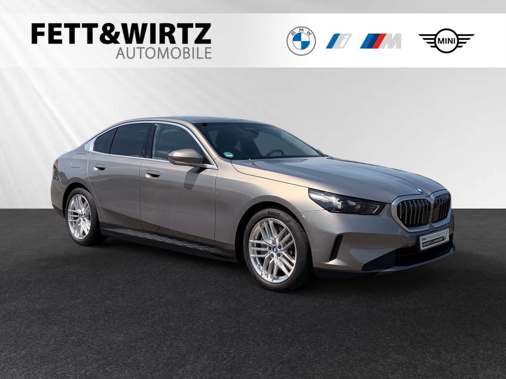 Bild des Angebotes BMW 550e xDrive Leasing ab 599€ mtl. Brutto*