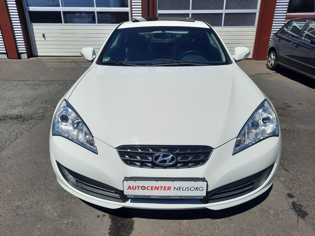 Hyundai Genesis 3.8 V6 Automatik
