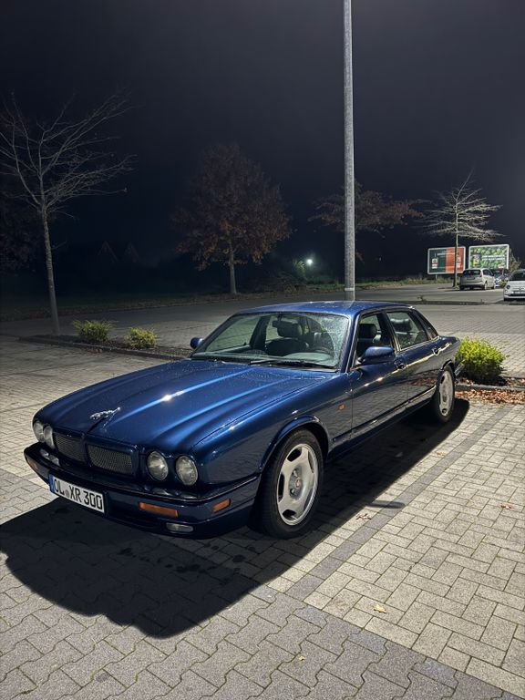 Jaguar XJR 4.0 XJR H-Gutachten/TÜV Neu