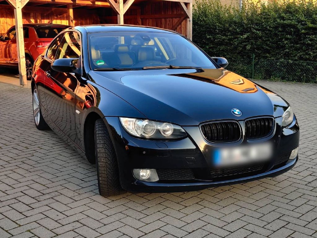 Bild des Angebotes BMW 330d Heckantrieb
