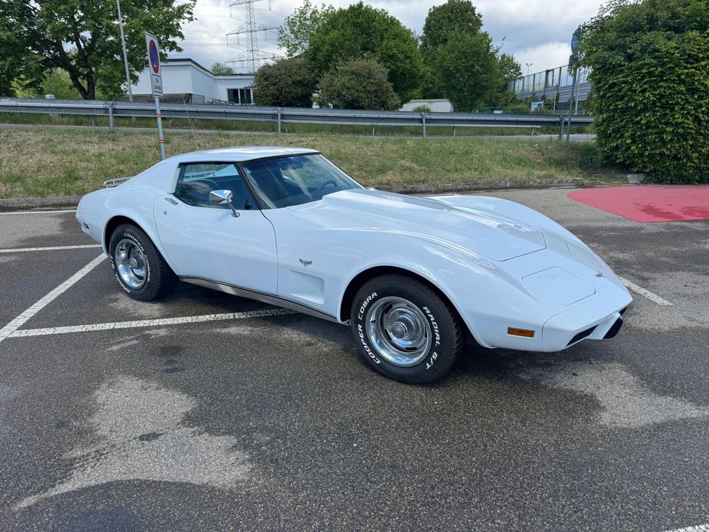 Bild des Angebotes Corvette 1977 C3 matching numbers 4-Gang Schalter weiss