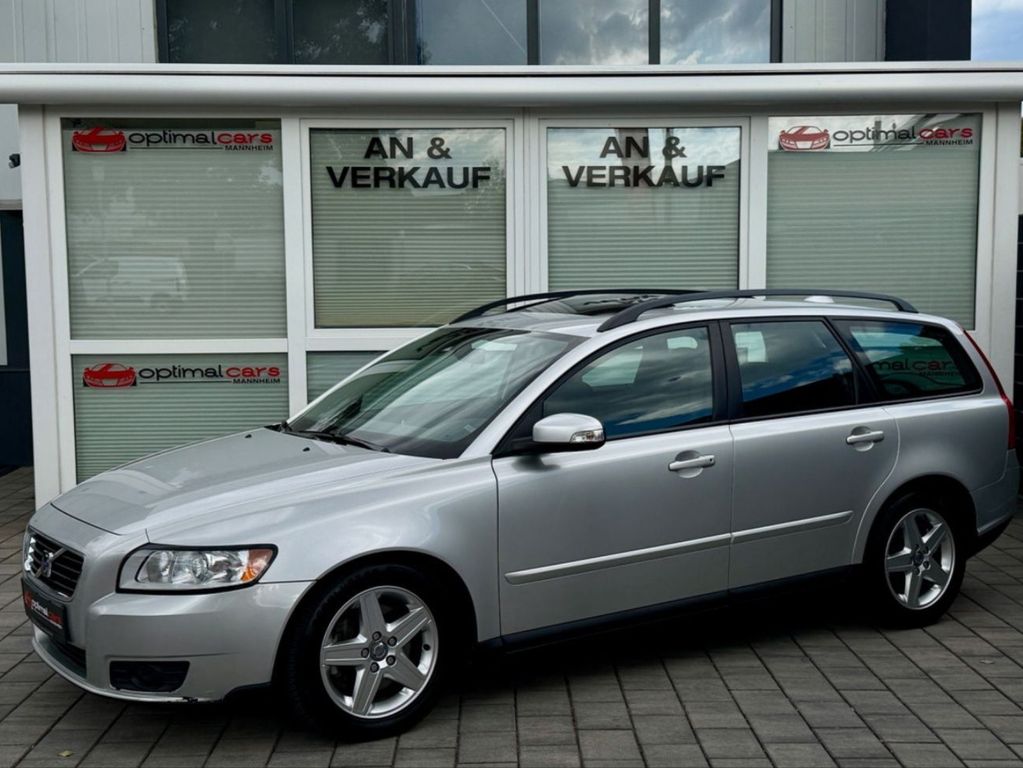 Bild des Angebotes Volvo V50 Kombi 2.4 Kinetic/5 ZYLINDER/AUTM./S-DACH