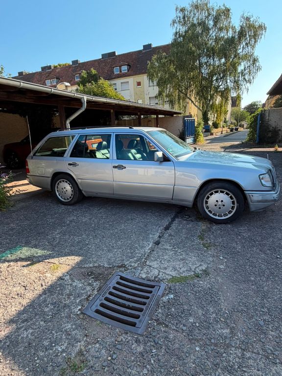 Bild des Angebotes Mercedes-Benz 320