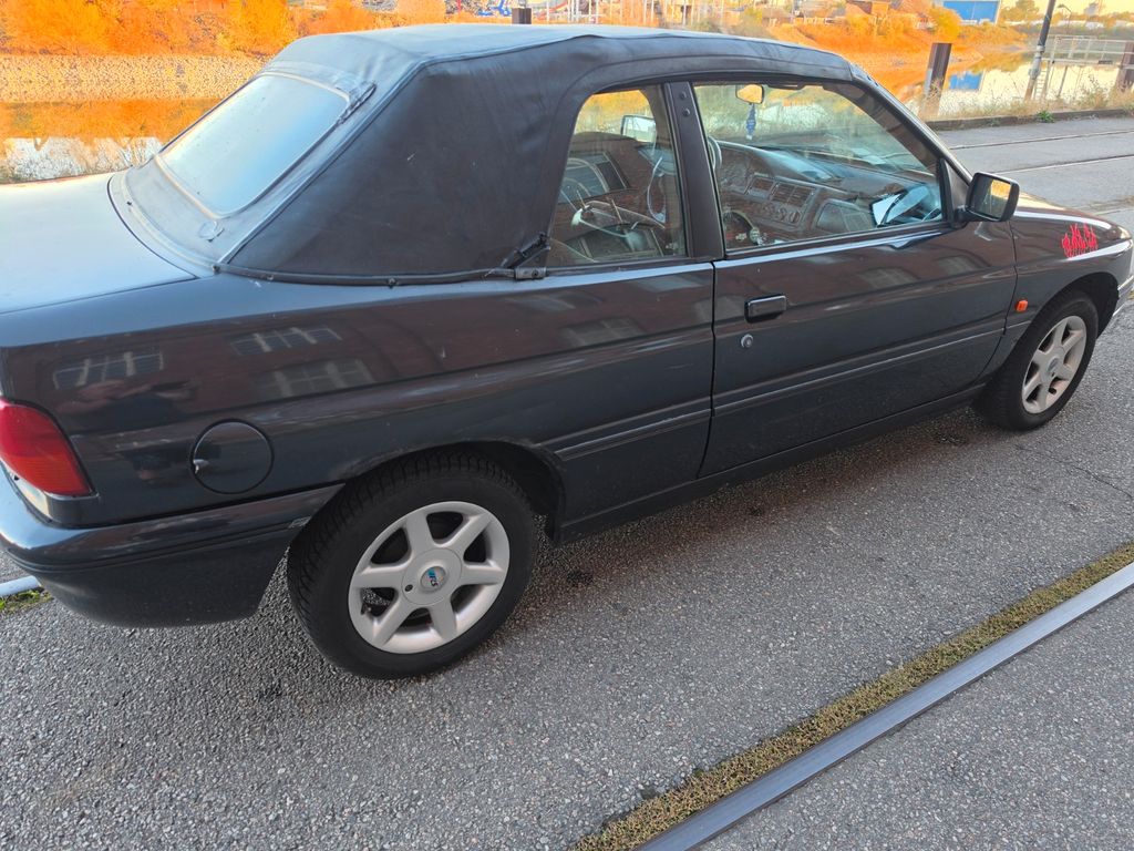 Bild des Angebotes Ford Escort 1.6 Flair Flair