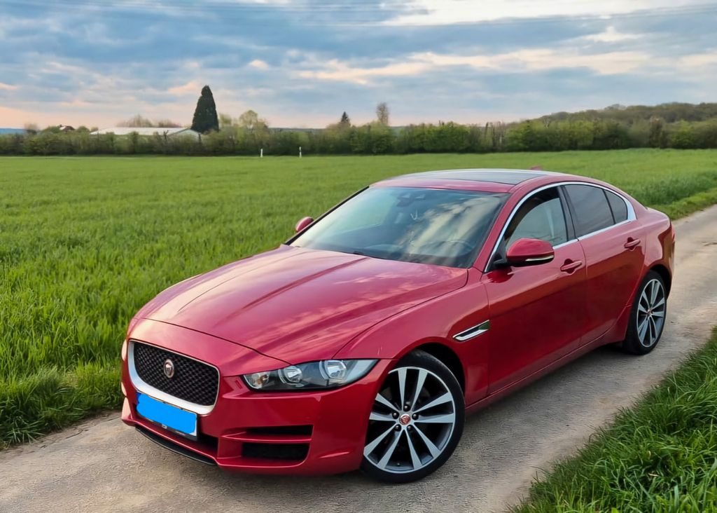 Bild des Angebotes Jaguar XE 20d 180PS Prestige Prestige