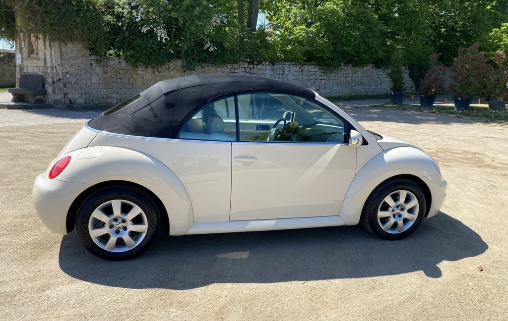 Bild des Angebotes Volkswagen New Beetle 2.0 Cabrio Harvest Moon beige TÜV