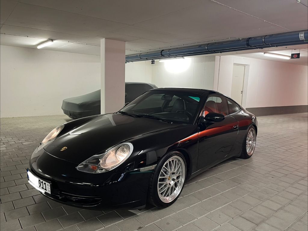 Porsche 996 Carrera 4
