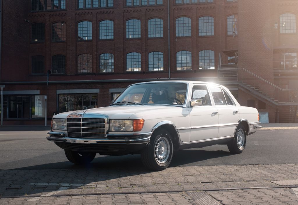 Bild des Angebotes Mercedes-Benz 280S 1. Hand Scheckheftgepflegt Oldtimer 2+