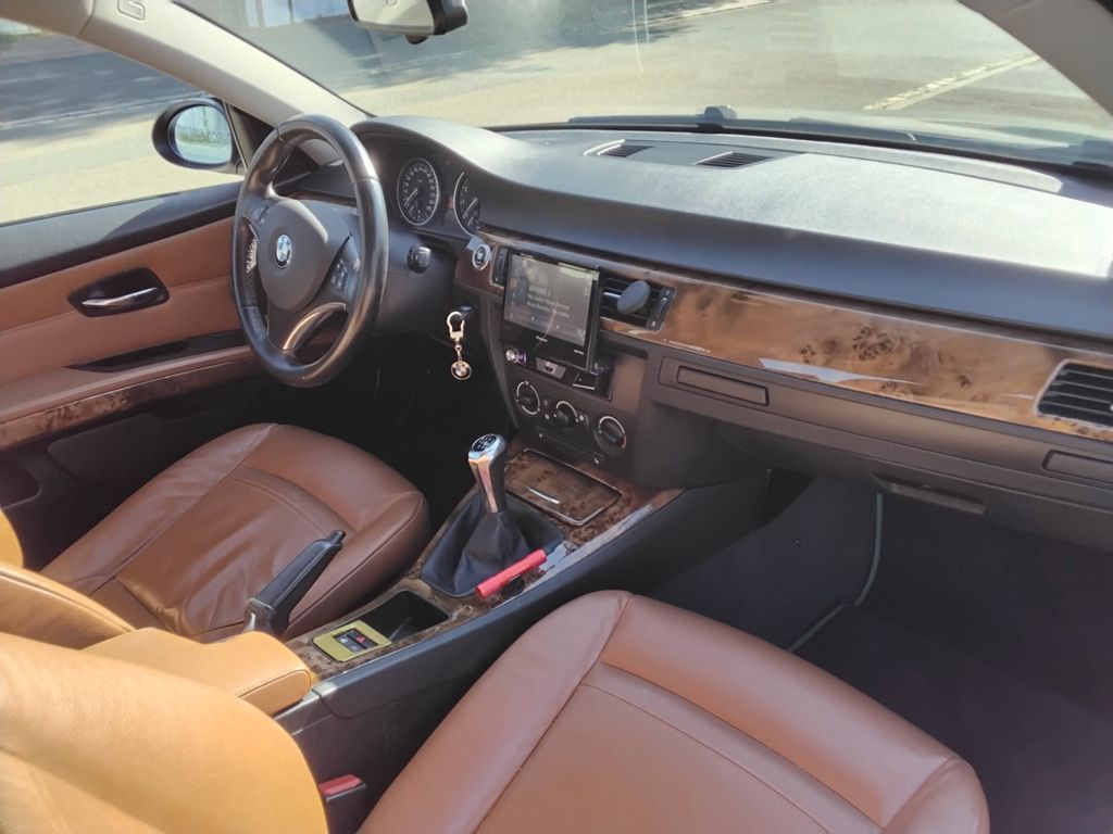 Bild des Angebotes BMW 330i Coupé -