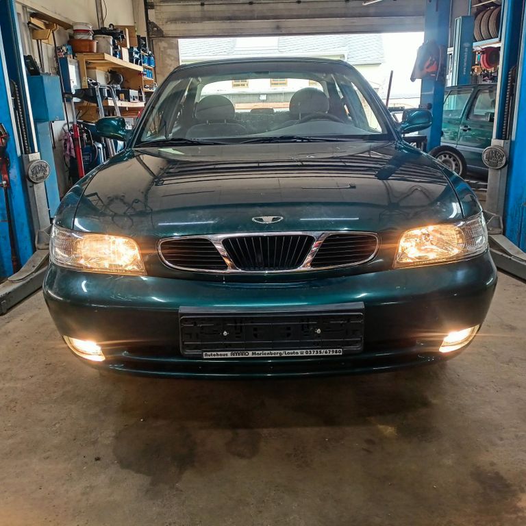 Bild des Angebotes Daewoo Nubira 1.6 SX Garagenfund