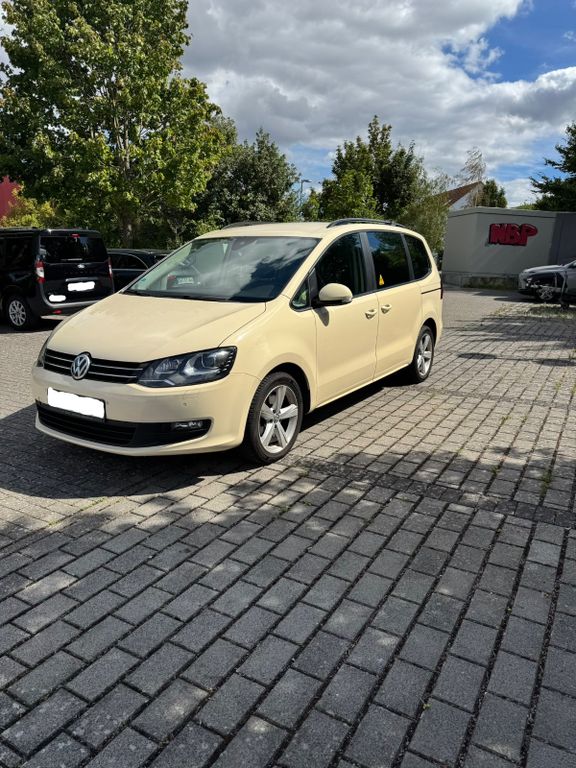 Bild des Angebotes Volkswagen Sharan 2.0 TDI/ 7 Sitze/ Leder/ Export/ TÜV neu