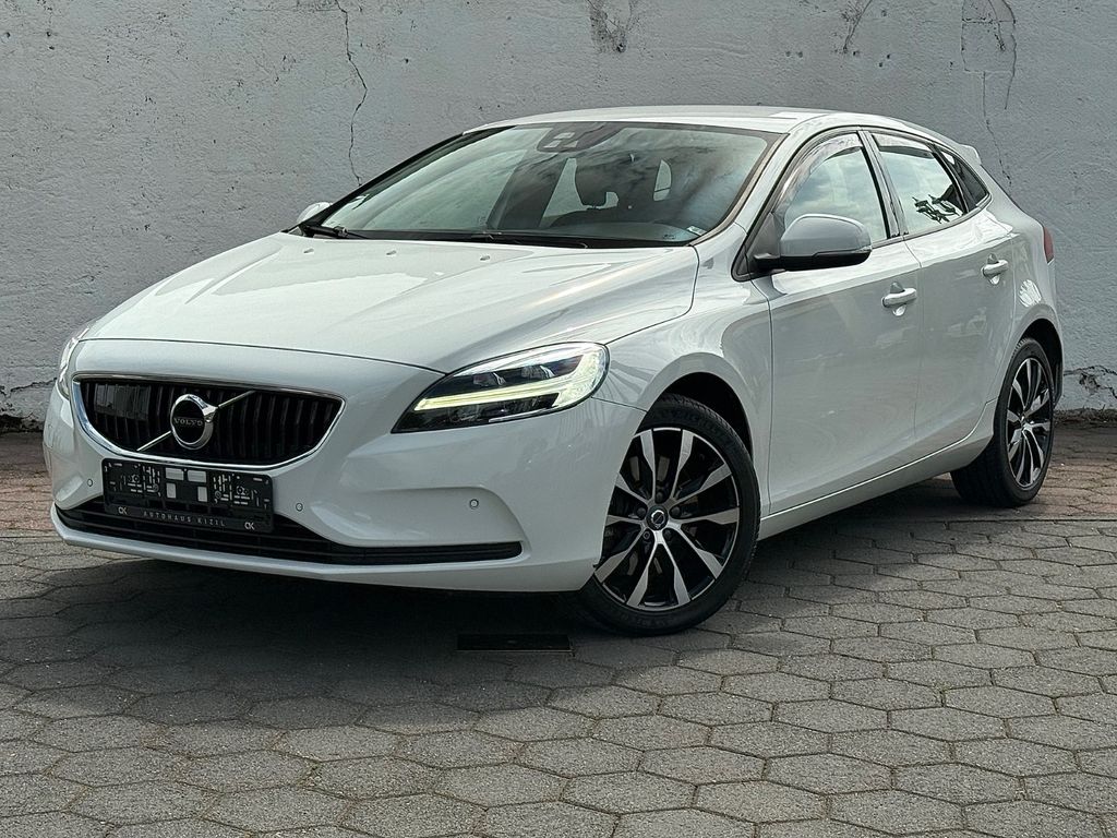 Bild des Angebotes Volvo V40 Momentum Autom, Assistent, LED Scheinwerfer