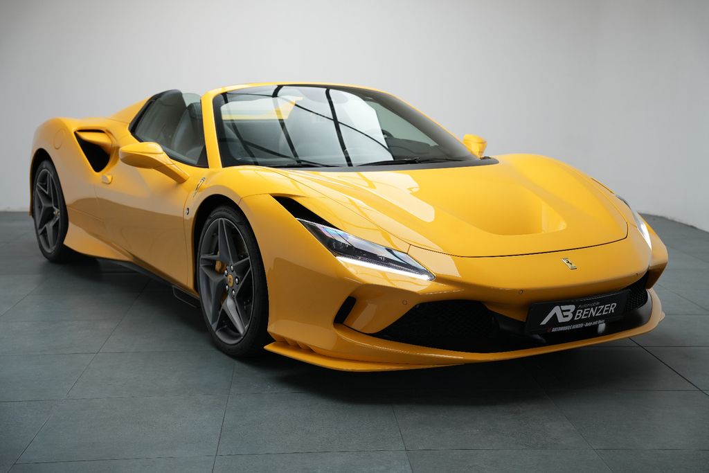 Bild des Angebotes Ferrari F8 Spider Giallo Modena *Lift*Carbon*Kamera*