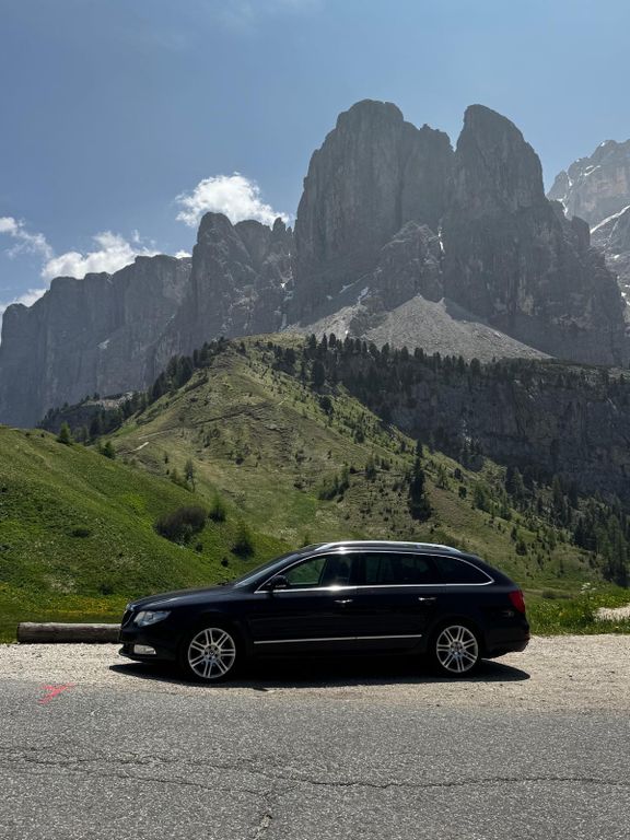 Bild des Angebotes Skoda Superb 2.0 TDI 125kW DSG Elegance Combi Elegance