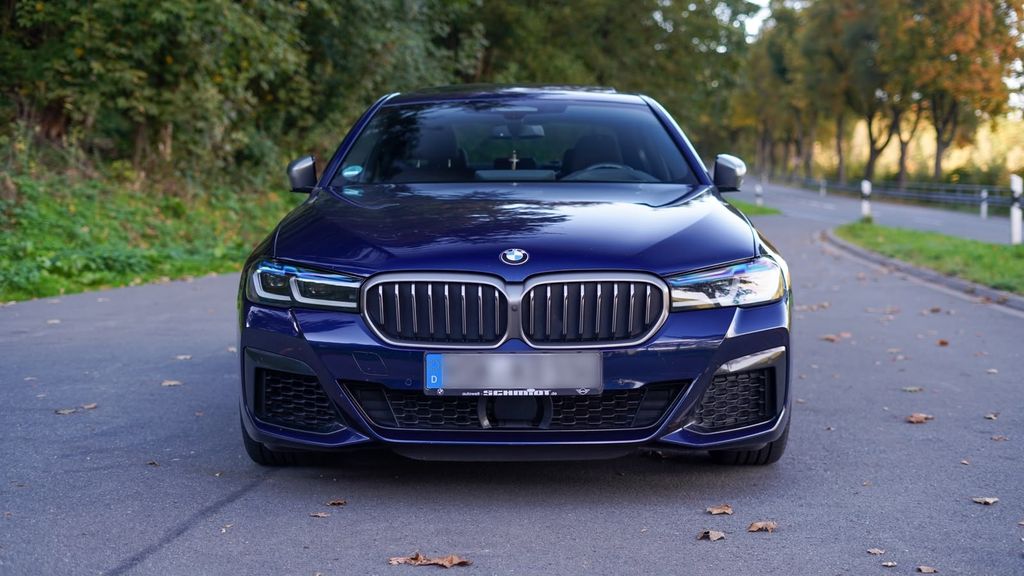 Bild des Angebotes BMW M550i xDrive LCI|Laser|HUD|360°|AHK|STHZ|H&K|V8