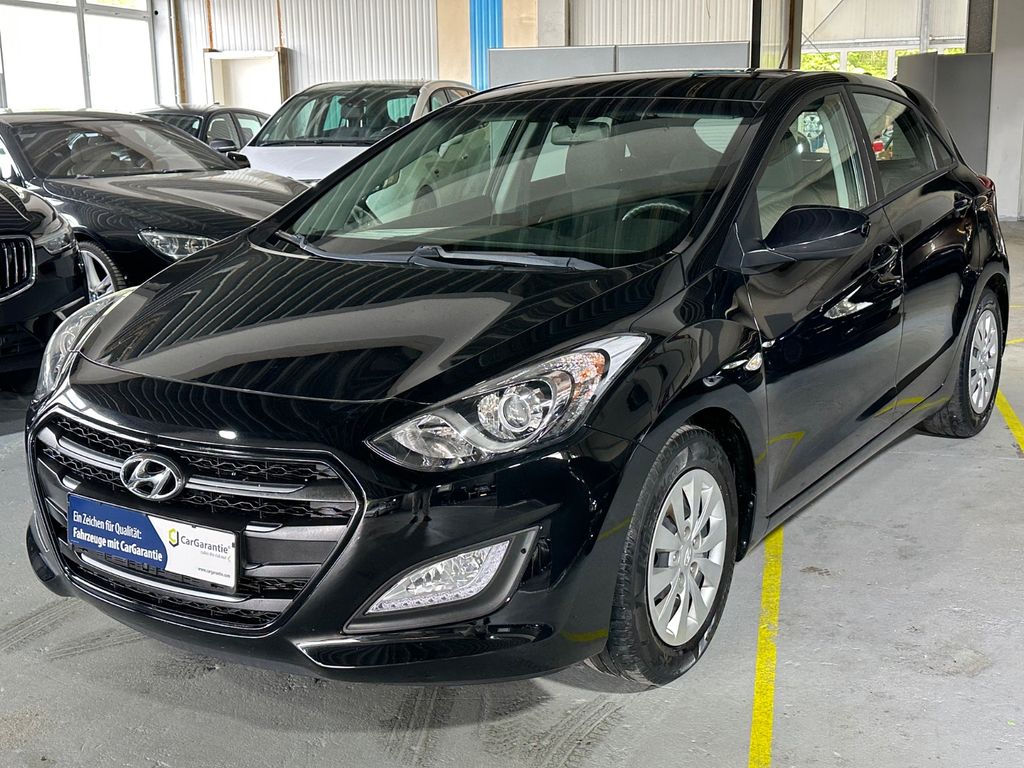 Bild des Angebotes Hyundai i30 blue Classic*1.Hand*Klima*MFL*LED*HU NEU*Ser