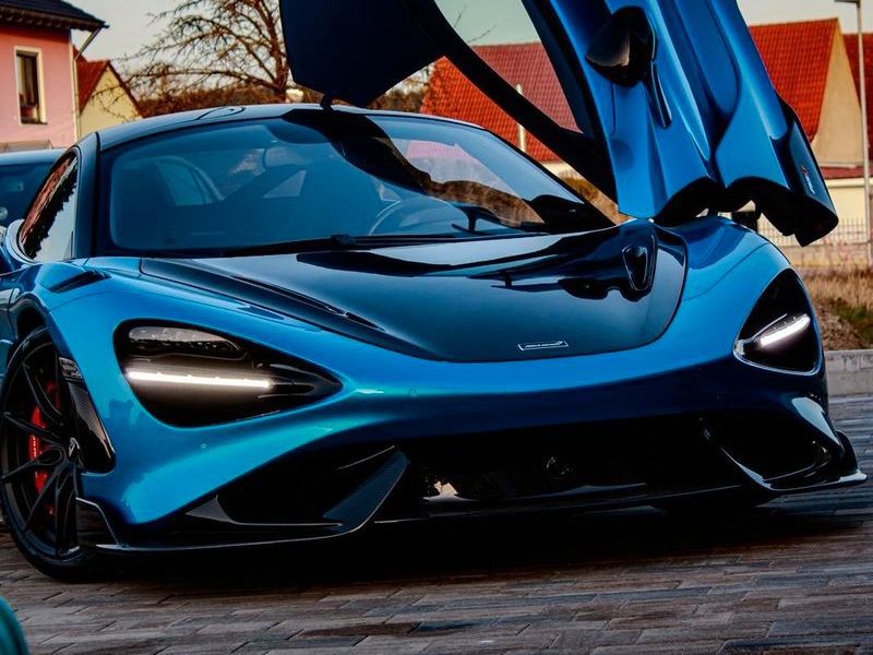 Bild des Angebotes McLaren 765LT Coupe V8 - Carbon - Ludus Blau - Limitiert