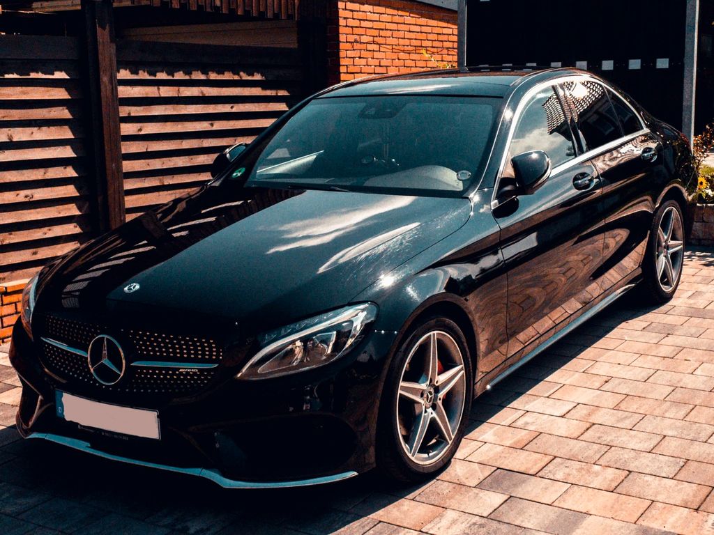 Bild des Angebotes Mercedes-Benz C 220 d - BlueTEC AMG-Line Panorama/LED